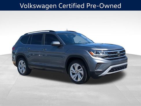 Used 2023 Volkswagen Atlas SE w/ Panoramic Sunroof Package FWD image 2