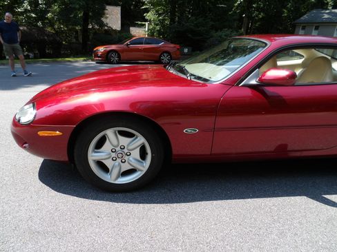 Used 1997 Jaguar XK8 Coupe RWD image 23