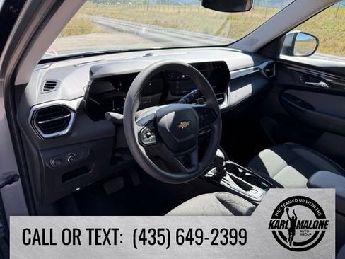 Used 2025 Chevrolet TrailBlazer LT AWD/4WD image 15