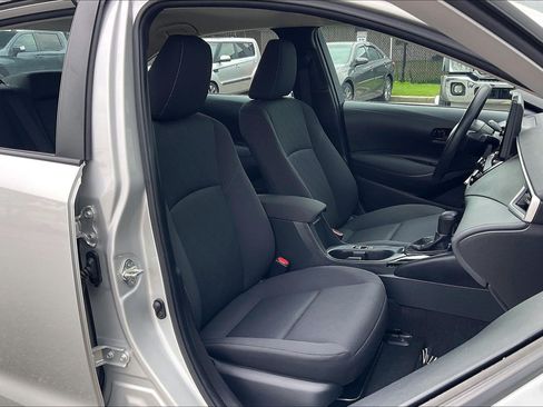 Used 2024 Toyota Corolla LE FWD image 9