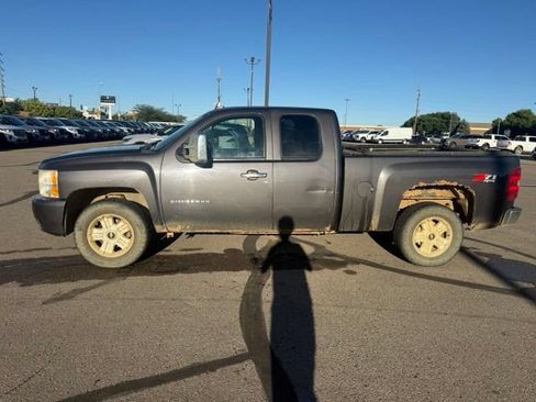 Used 2011 Chevrolet Silverado 1500 LT w/ All-Star Edition AWD/4WD image 7