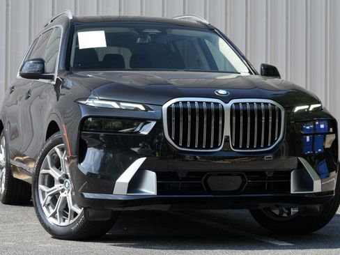 Used 2024 BMW X7 xDrive40i AWD/4WD image 4