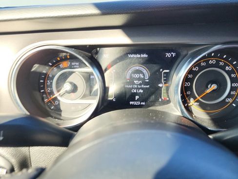 Used 2023 Jeep Wrangler Unlimited Sport image 30