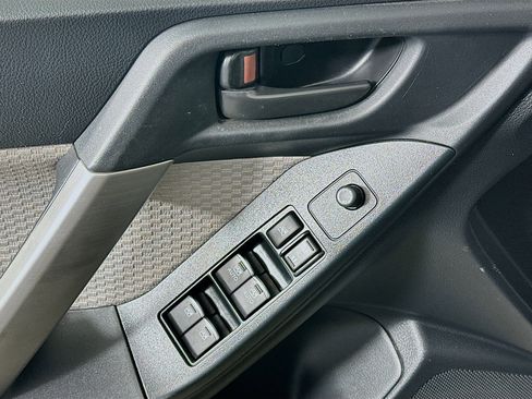 Used 2018 Subaru Forester 2.5i Premium image 15