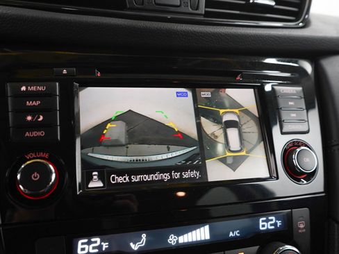 Used 2020 Nissan Rogue SL w/ Premium Package FWD image 30