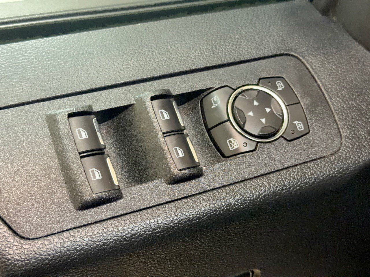 Used 2019 Ford F150 Platinum w/ Equipment Group 701A Luxury AWD/4WD image 15