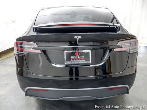 Used 2022 Tesla Model X image 8