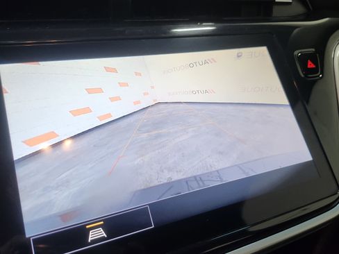 Used 2022 Chevrolet Bolt LT image 2