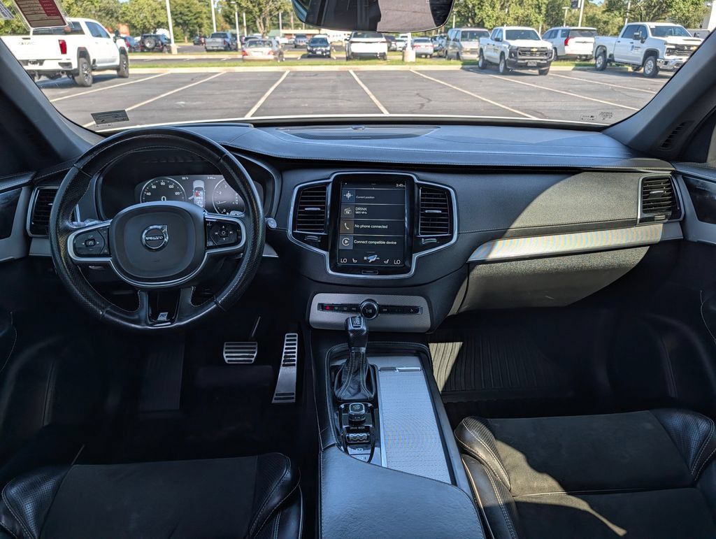 Used 2019 Volvo XC90 T6 R-Design w/ Advanced Package AWD/4WD image 2