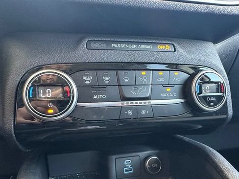 Used 2021 Ford Escape SE w/ SE Sport Appearance Package FWD image 19