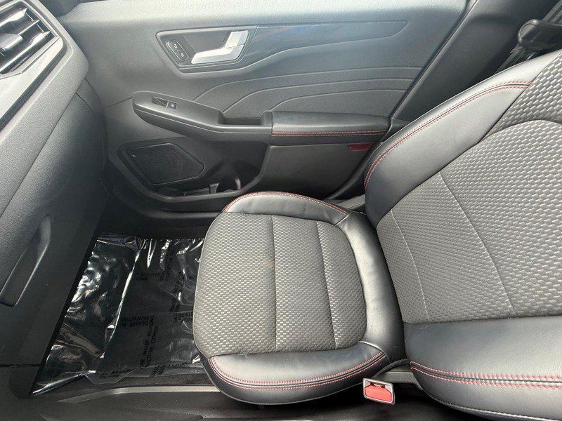 Used 2023 Ford Escape ST-Line w/ Tech Pack #1 AWD/4WD image 26