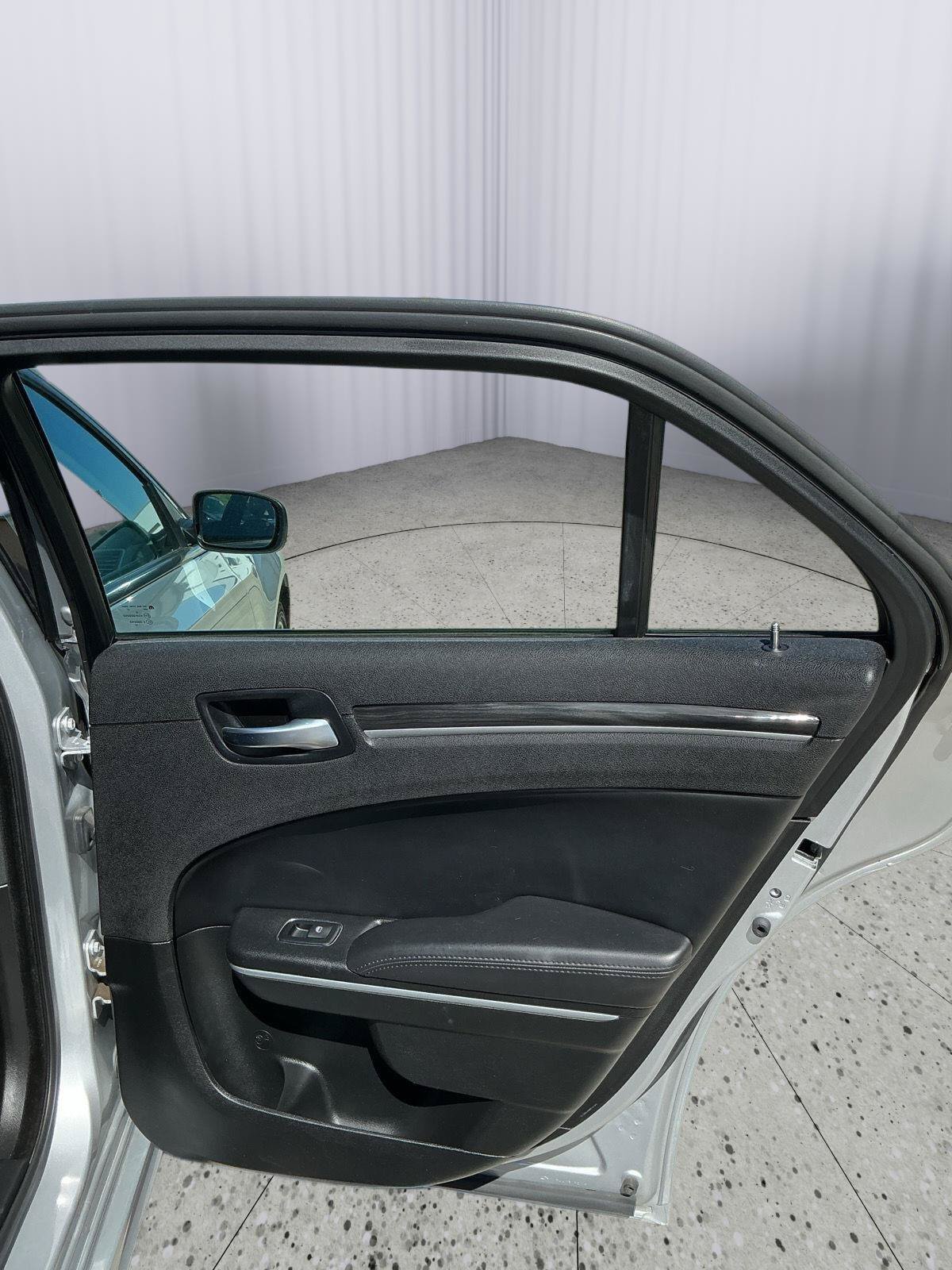 Used 2022 Chrysler 300 Touring L RWD image 24