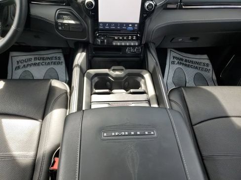 Used 2024 RAM 2500 Limited AWD/4WD image 35