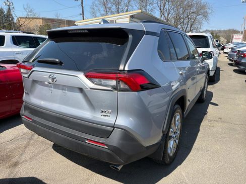 Used 2019 Toyota RAV4 XLE Premium w/ Cold Weather Package AWD/4WD image 6