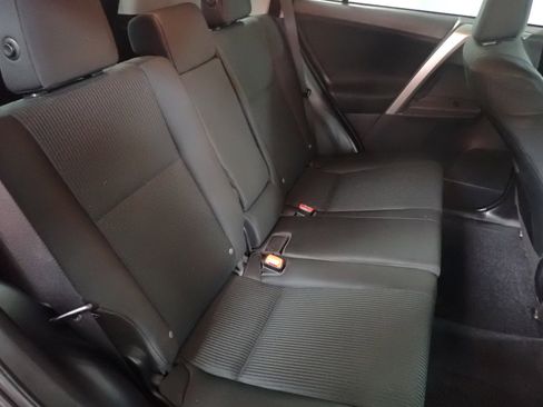 Used 2014 Toyota RAV4 LE image 9