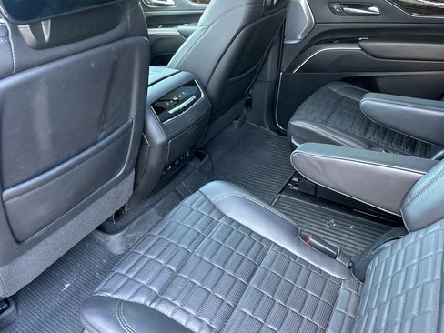 Certified 2024 Cadillac Escalade Sport Platinum image 14