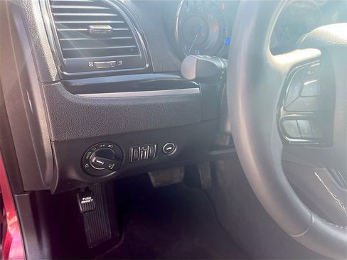 Used 2022 Chrysler 300 S image 10