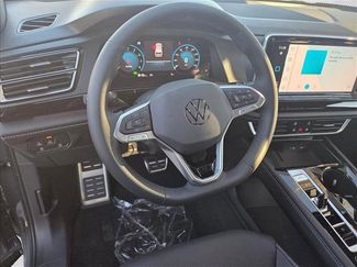 New 2026 Volkswagen Atlas Cross Sport SEL R-Line video 3