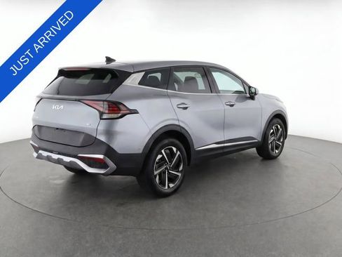 Used 2023 Kia Sportage LX AWD/4WD image 4