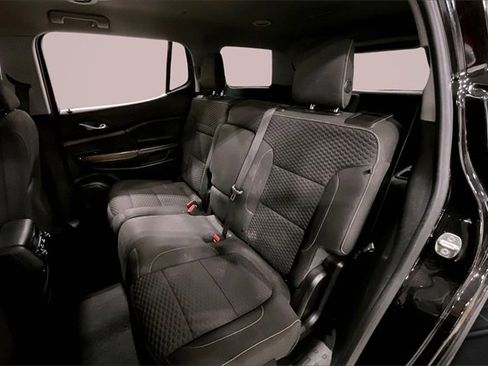 Used 2019 GMC Acadia SLE image 26