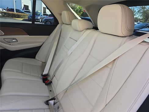 Used 2023 Mercedes-Benz GLE 450 4MATIC image 12