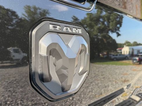 Used 2022 RAM 2500 Laramie w/ Night Edition AWD/4WD image 17