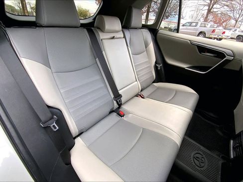 Used 2023 Toyota RAV4 Limited image 20