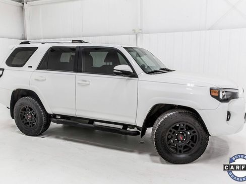 Used 2023 Toyota 4Runner SR5 Premium image 9