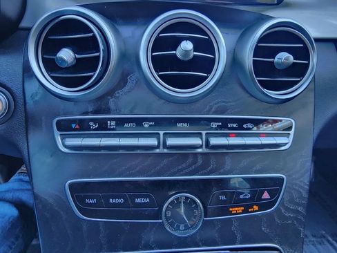 Used 2019 Mercedes-Benz C 300 4MATIC Sedan image 23
