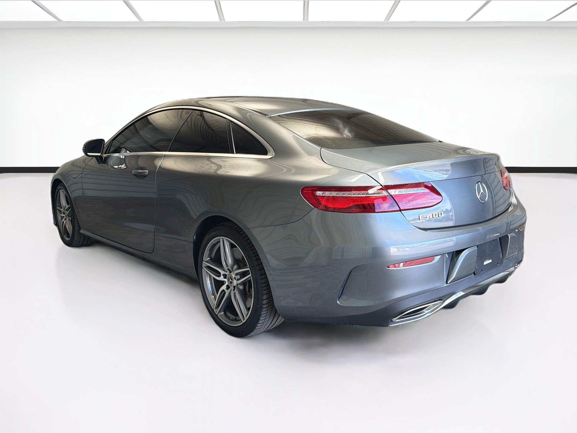 Used 2018 Mercedes-Benz E 400 Coupe image 6