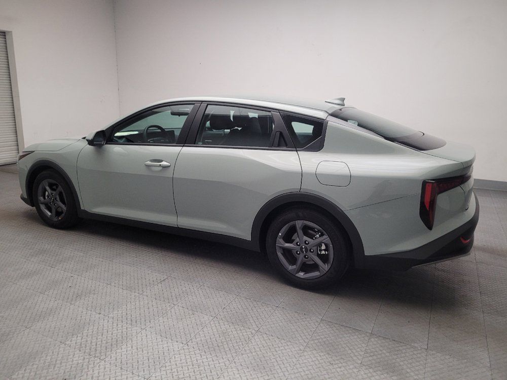 Used 2025 Kia K4 FWD image 3