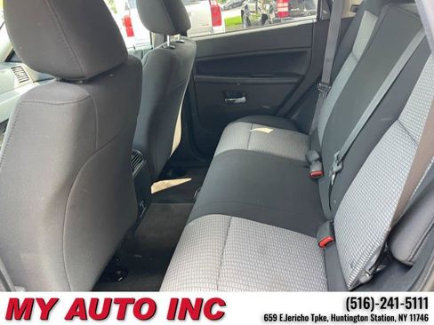 Used 2009 Jeep Grand Cherokee Laredo image 33