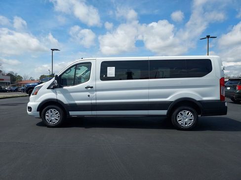 Used 2023 Ford Transit 350 XLT image 5