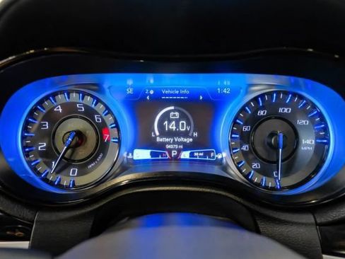 Used 2022 Chrysler 300 S RWD image 27
