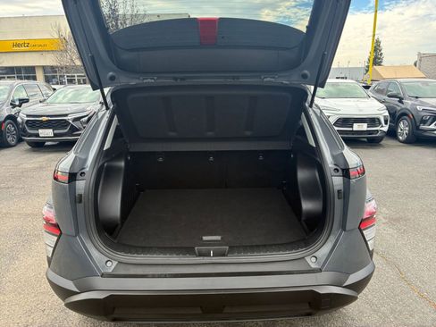 Used 2025 Hyundai Kona SEL image 32