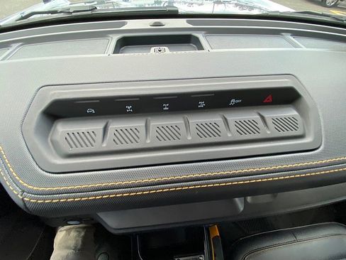 Certified 2024 Ford Bronco Badlands image 49