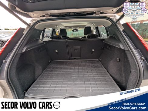 Certified 2023 Volvo XC40 B5 Plus image 21