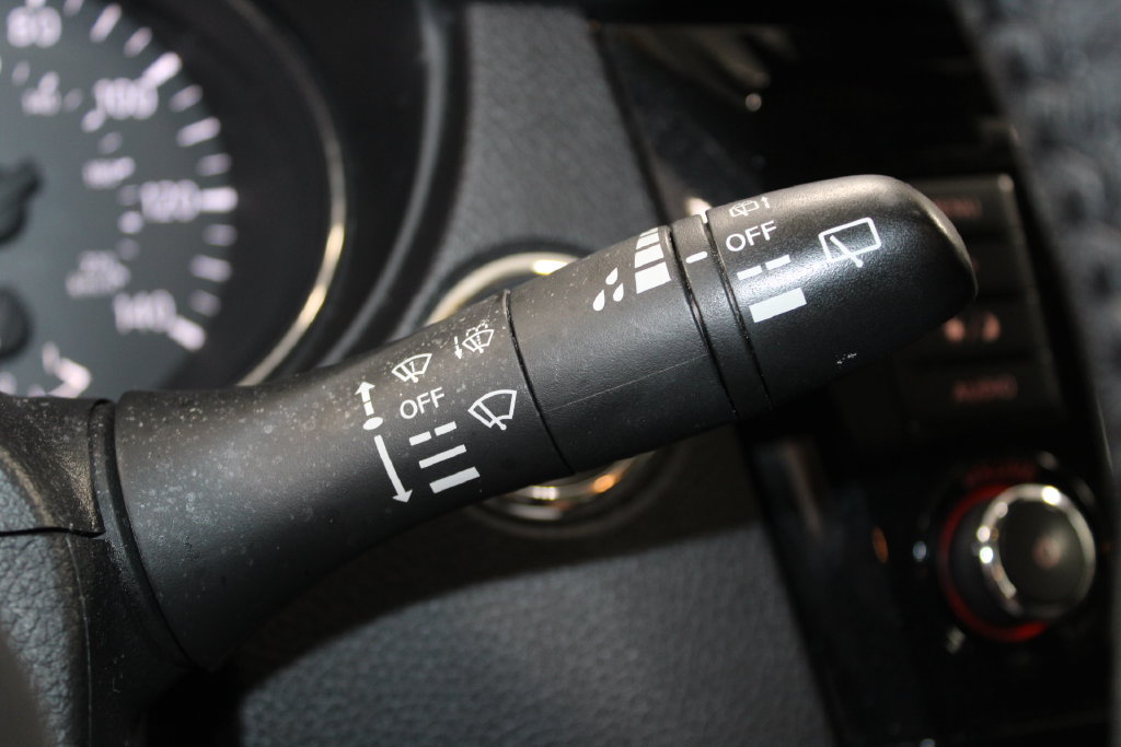 Used 2019 Nissan Rogue Sport SL w/ Premium Package FWD image 34