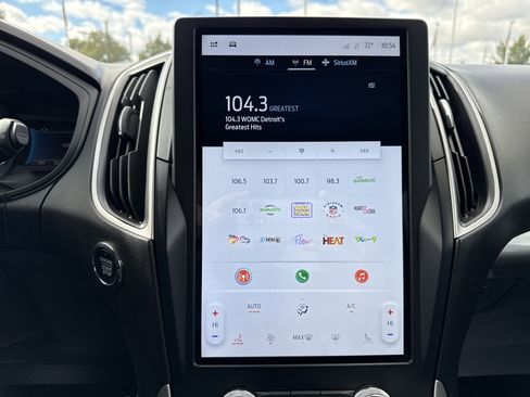 Used 2024 Ford Edge SEL image 23