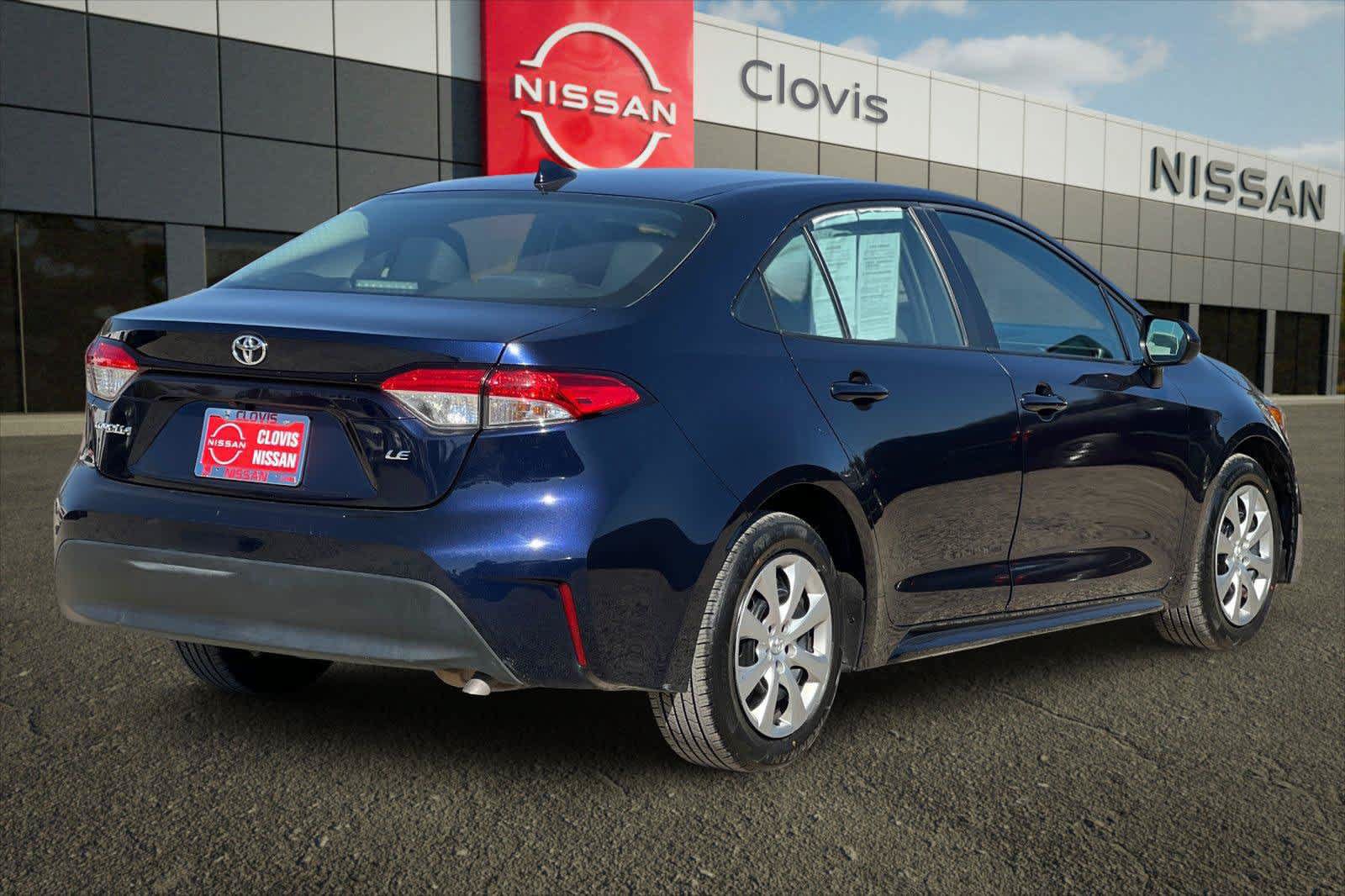 Used 2024 Toyota Corolla LE FWD image 2