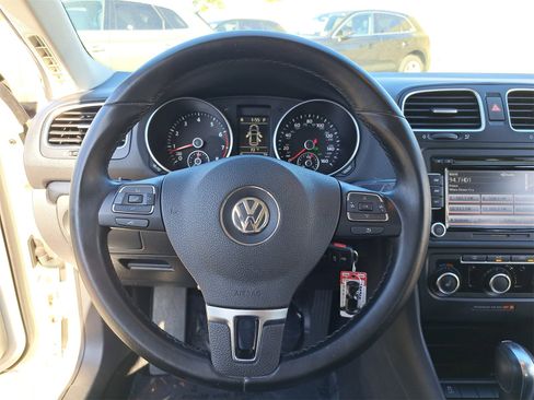Used 2014 Volkswagen Jetta SportWagen image 18