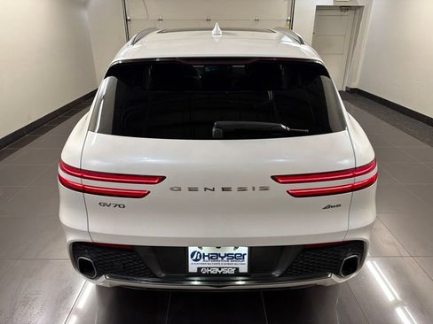 Used 2023 Genesis GV70 2.5T w/ Advanced Package AWD/4WD image 5