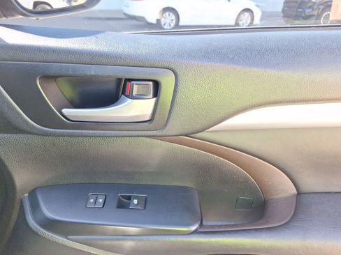 Used 2017 Toyota Highlander XLE image 35