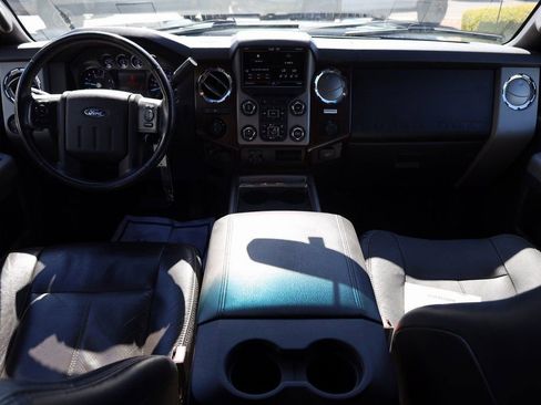 Used 2016 Ford F250 Lariat w/ Lariat Ultimate Package image 18