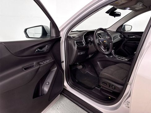Used 2018 Chevrolet Equinox LT AWD/4WD image 3