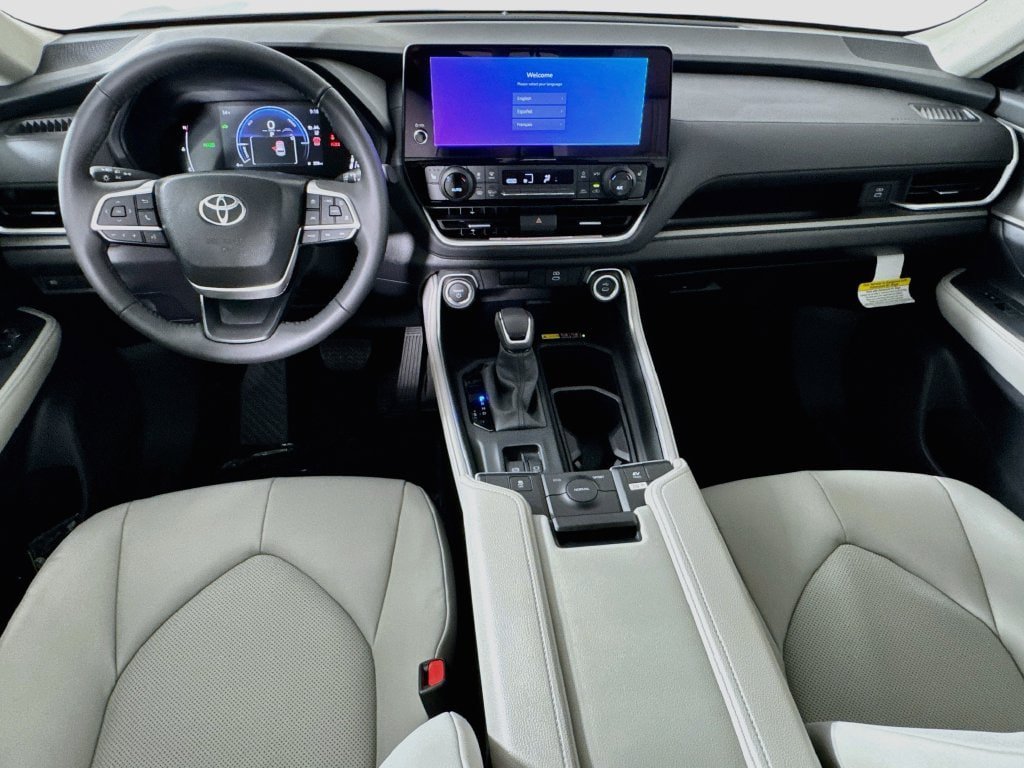 New 2026 Toyota Grand Highlander XLE FWD image 23