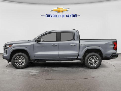 Used 2024 Chevrolet Colorado LT w/ LT Convenience Package AWD/4WD image 3