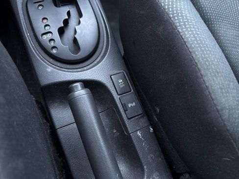 Used 2012 Toyota Yaris Sedan image 6