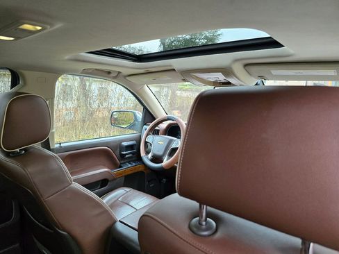 Used 2015 Chevrolet Silverado 1500 High Country w/ High Country Premium Package image 64