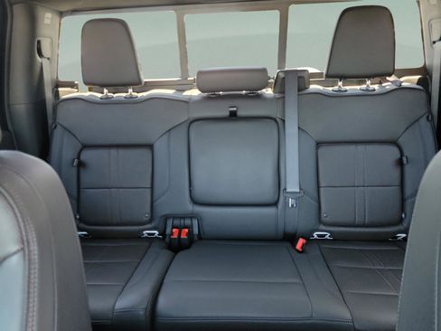 Used 2024 Chevrolet Silverado 2500 High Country w/ High Country Premium Package AWD/4WD image 11